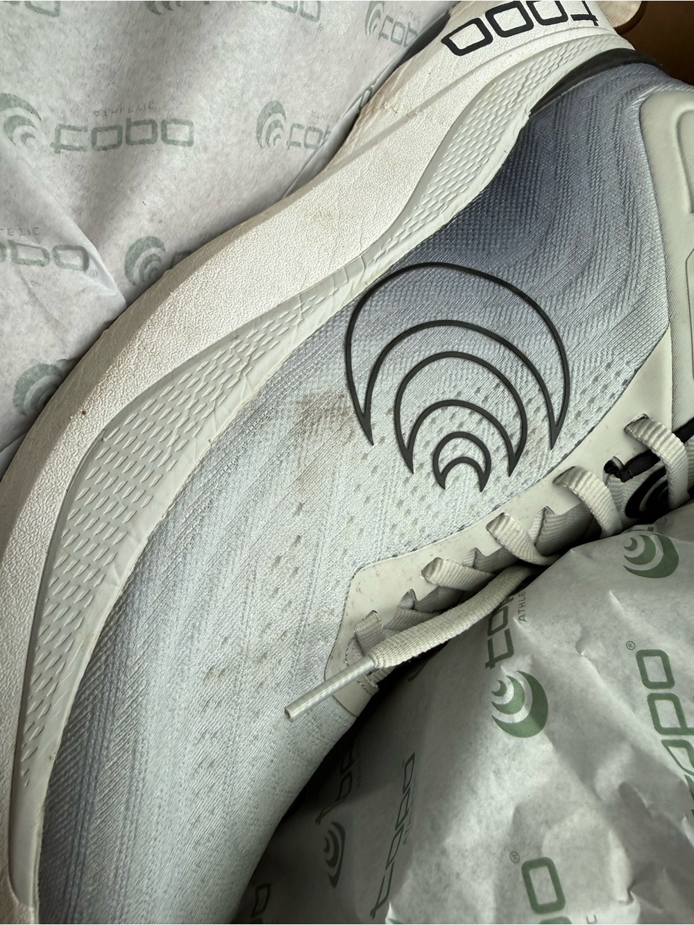 Men’s Topo Athletic Aura Running Shoes - Picture 8 of 8
